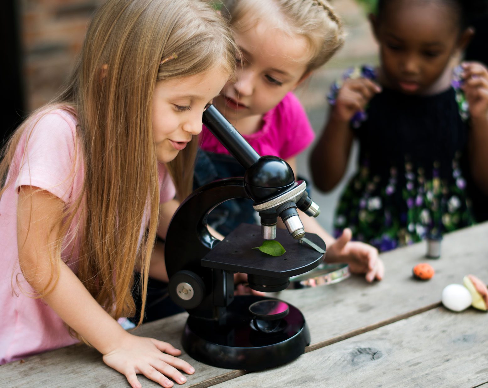 DELIVERING EXPERIENTIAL LEARNING <br src=